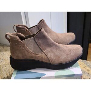 Earth Origins Taupe Suede Ankle Booties